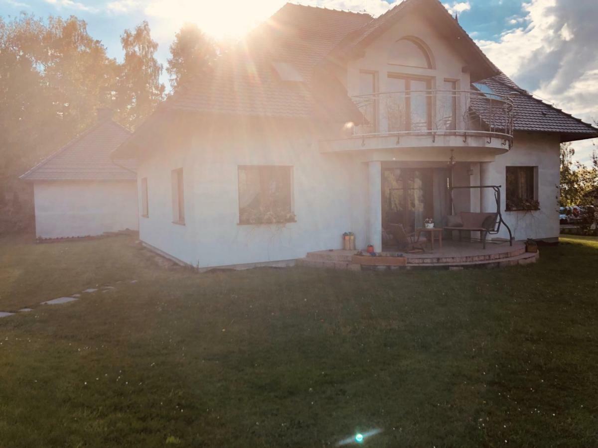 Nibylandia Dom Pod Lasem Nowa Wies Grodziska Exteriör bild