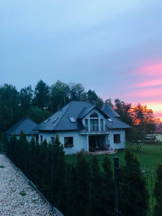 Nibylandia Dom Pod Lasem Nowa Wies Grodziska Exteriör bild