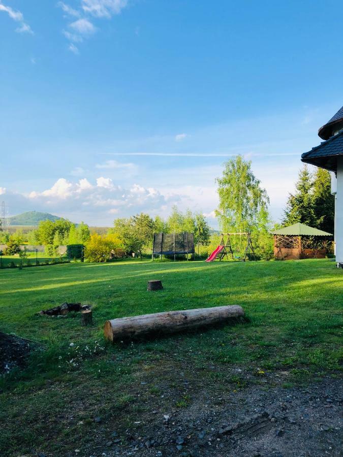 Nibylandia Dom Pod Lasem Nowa Wies Grodziska Exteriör bild